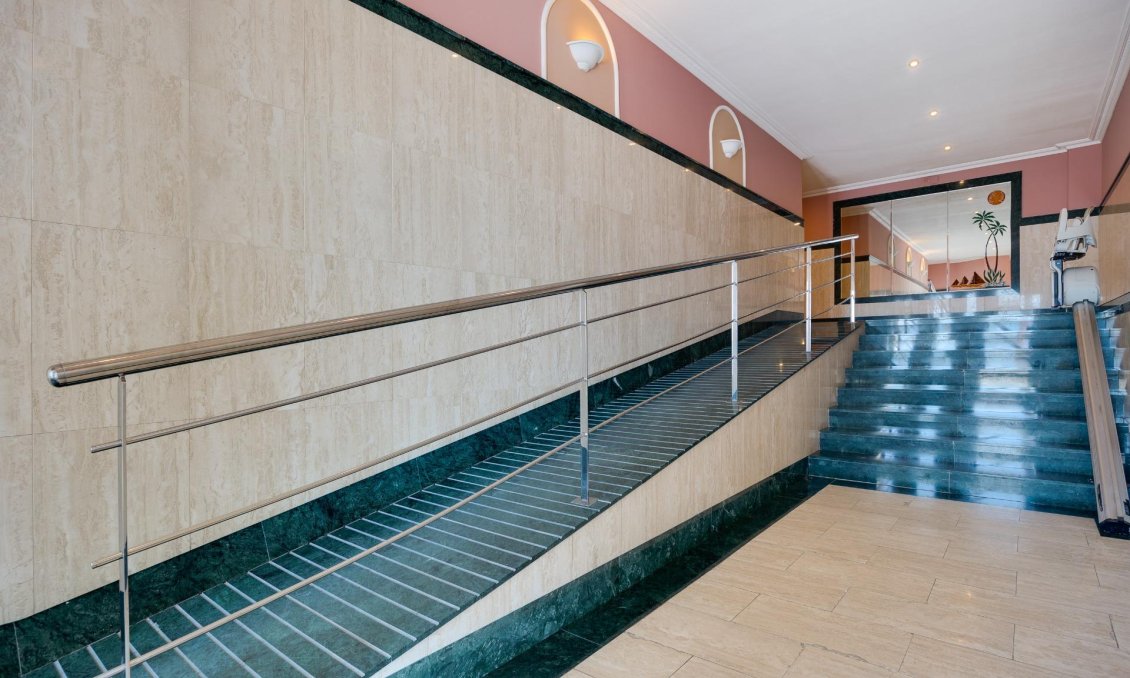Wiederverkauf - Wohnung -
Torrevieja - Paseo Maritimo
