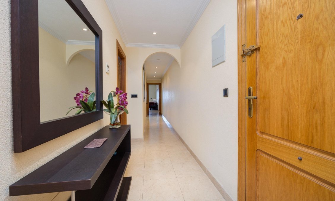 Wiederverkauf - Wohnung -
Torrevieja - Paseo Maritimo