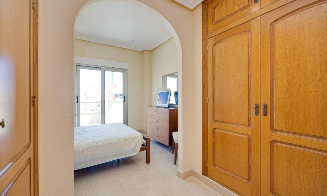 Wiederverkauf - Wohnung -
Torrevieja - Paseo Maritimo