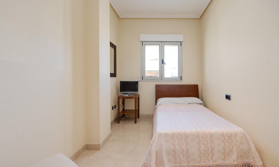 Wiederverkauf - Wohnung -
Torrevieja - Paseo Maritimo
