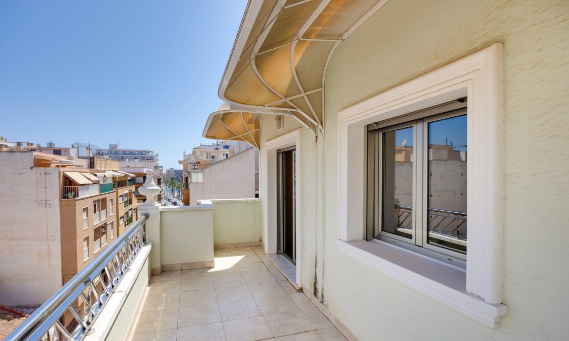 Wiederverkauf - Wohnung -
Torrevieja - Paseo Maritimo