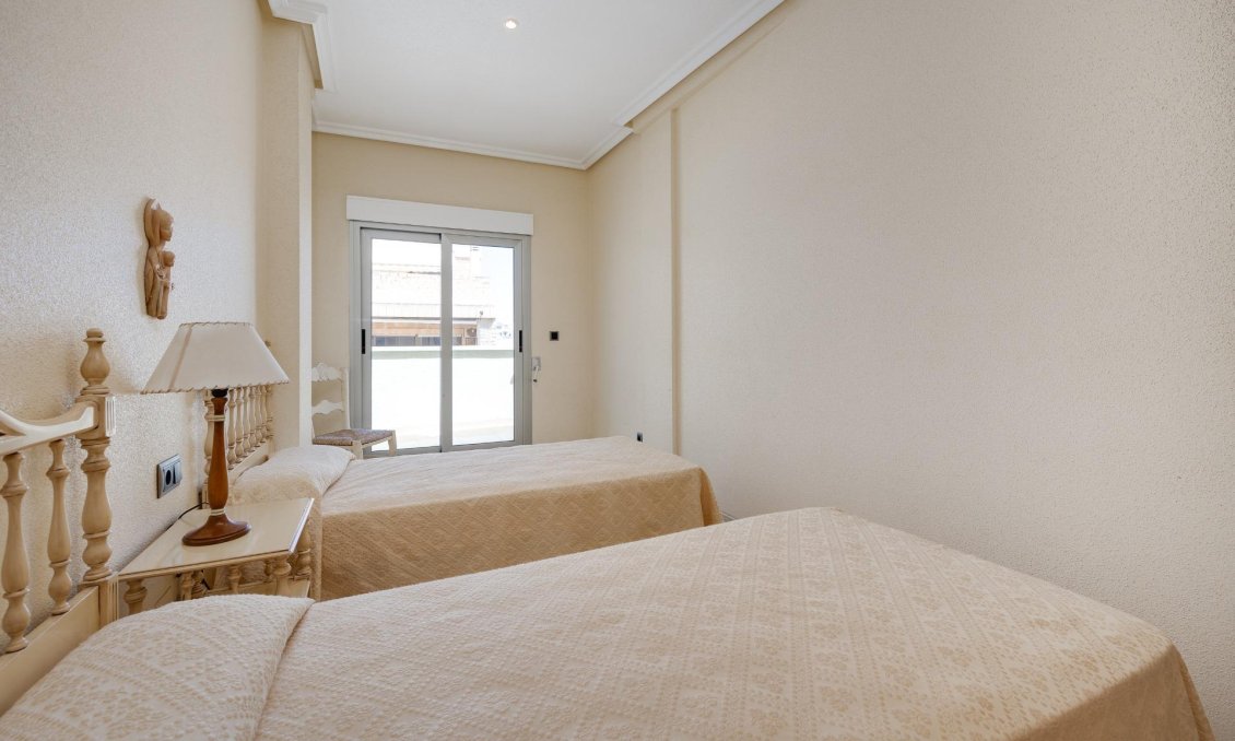 Wiederverkauf - Wohnung -
Torrevieja - Paseo Maritimo