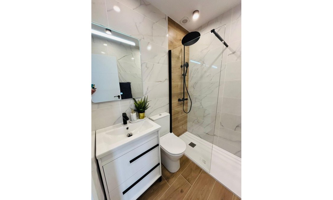 Wiederverkauf - Quad House -
Torrevieja - Carrefour