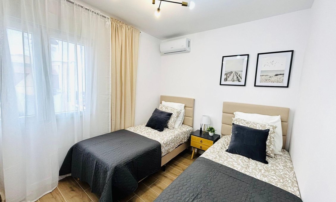 Wiederverkauf - Quad House -
Torrevieja - Carrefour