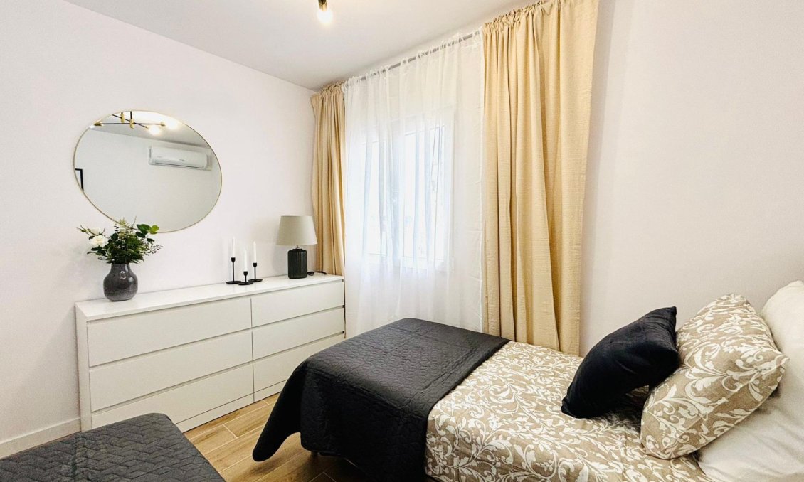 Wiederverkauf - Quad House -
Torrevieja - Carrefour