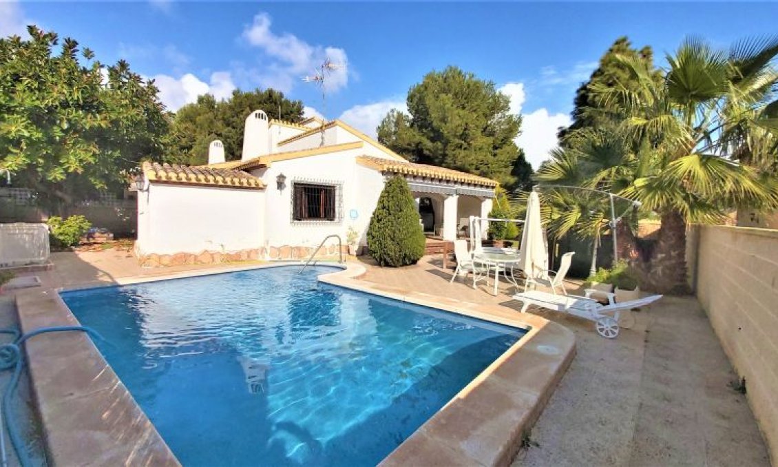 Segunda mano - Villa -
Torrevieja - Costa Blanca