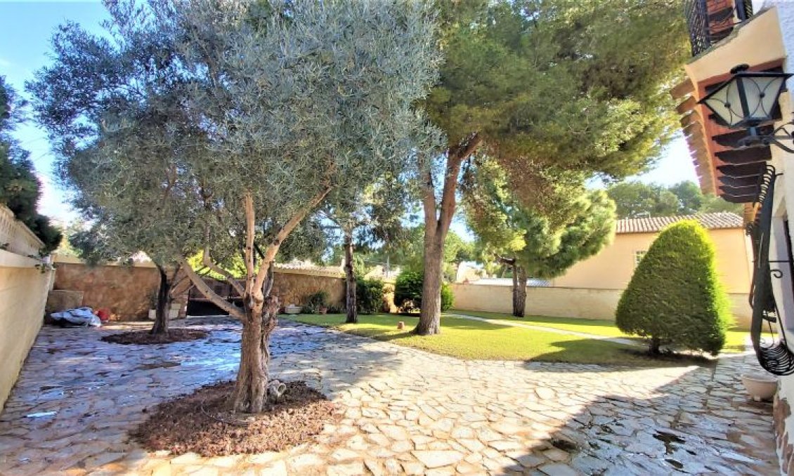Segunda mano - Villa -
Torrevieja - Costa Blanca