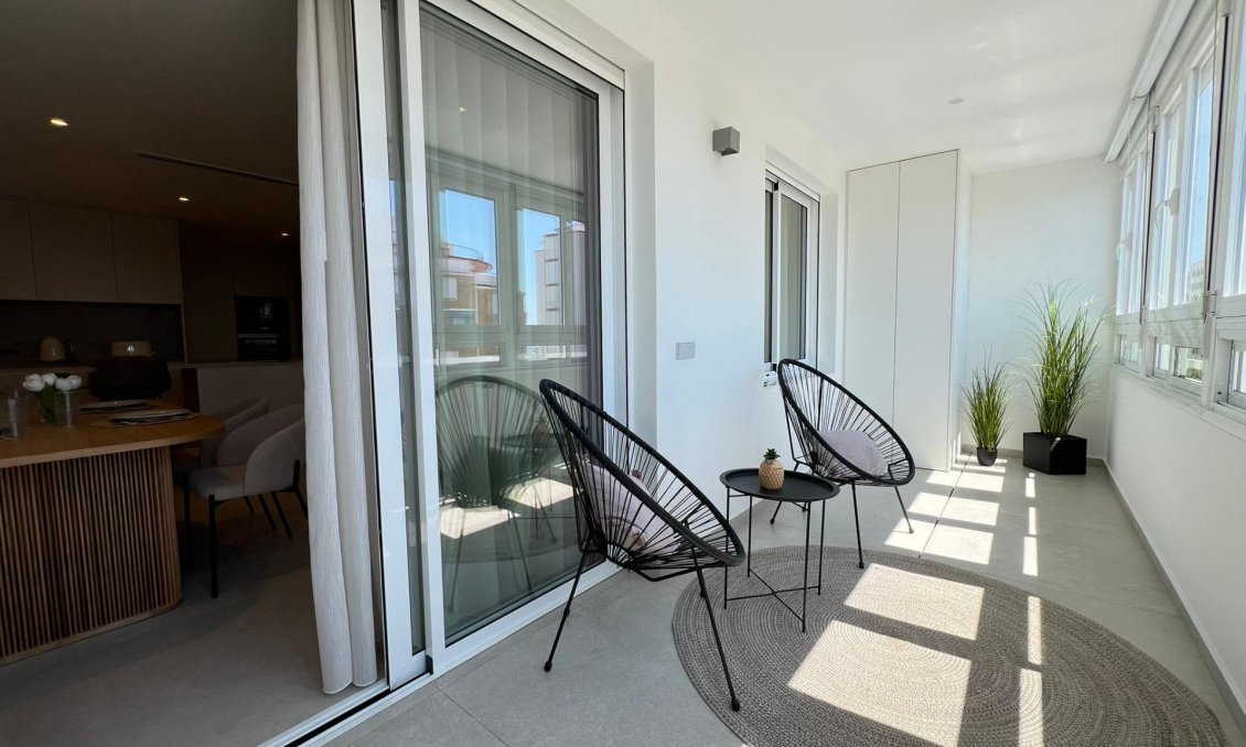 Segunda mano - Apartamento -
Torrevieja - El Acequión - Los Náufragos