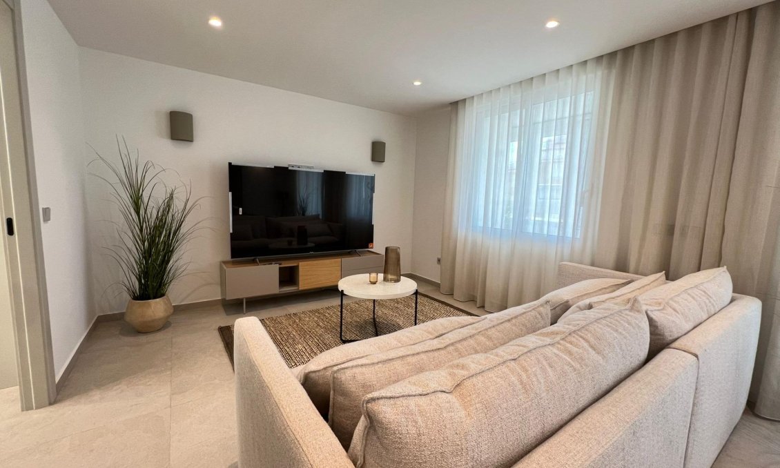 Segunda mano - Apartamento -
Torrevieja - El Acequión - Los Náufragos