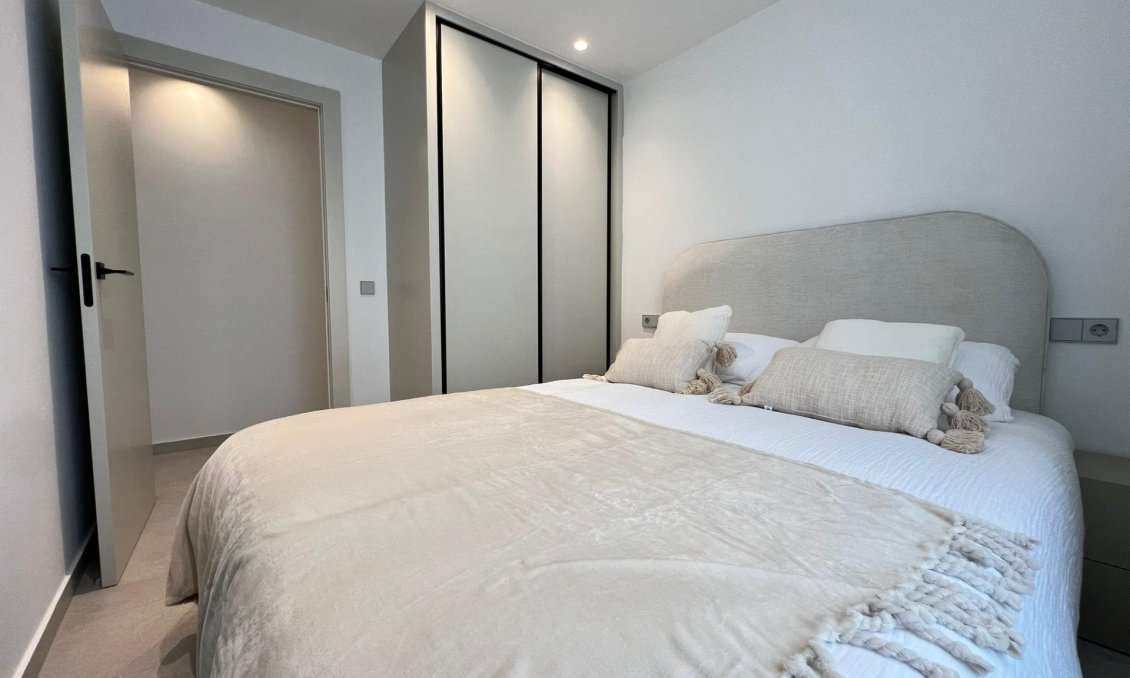Segunda mano - Apartamento -
Torrevieja - El Acequión - Los Náufragos