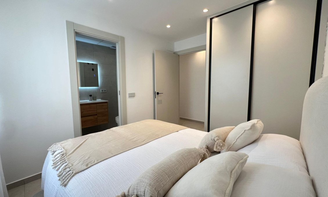 Segunda mano - Apartamento -
Torrevieja - El Acequión - Los Náufragos