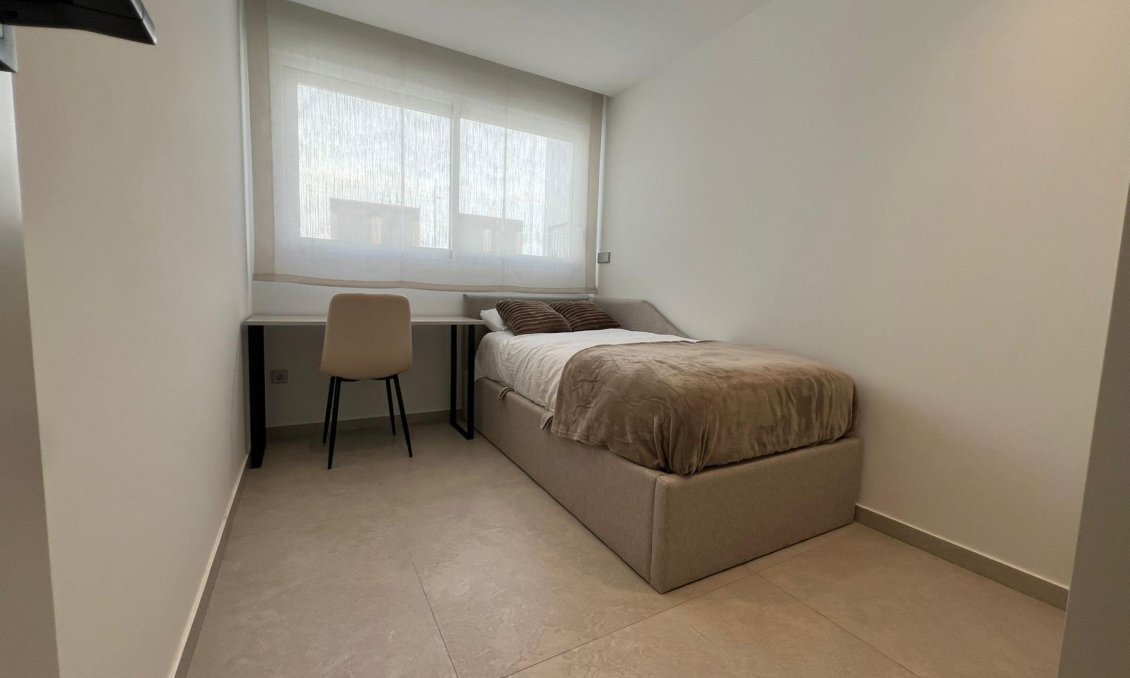 Segunda mano - Apartamento -
Torrevieja - El Acequión - Los Náufragos