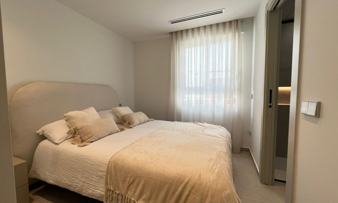 Segunda mano - Apartamento -
Torrevieja - El Acequión - Los Náufragos