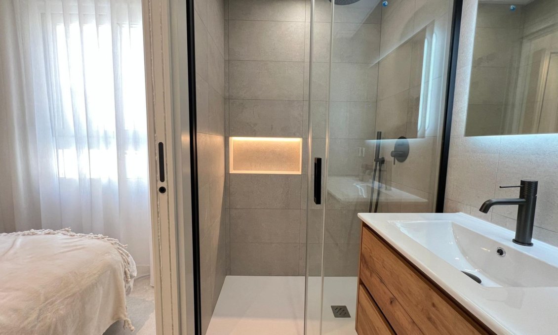 Segunda mano - Apartamento -
Torrevieja - El Acequión - Los Náufragos