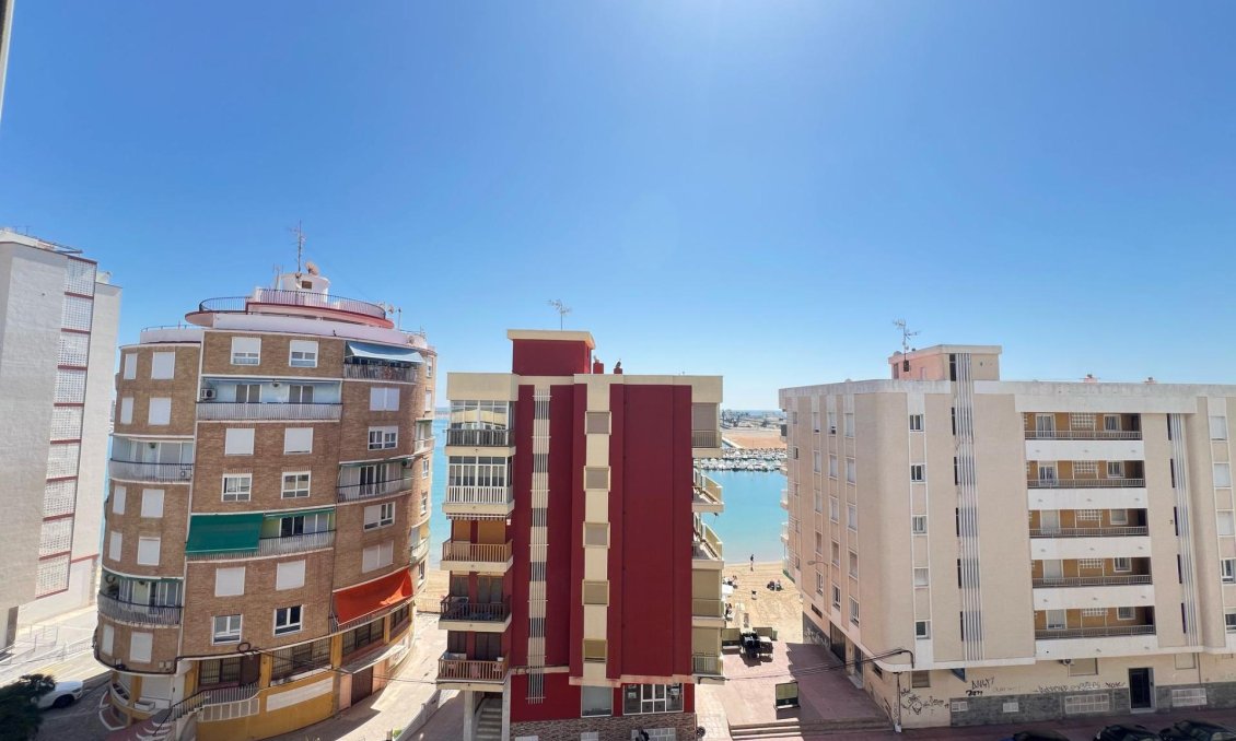 Segunda mano - Apartamento -
Torrevieja - El Acequión - Los Náufragos