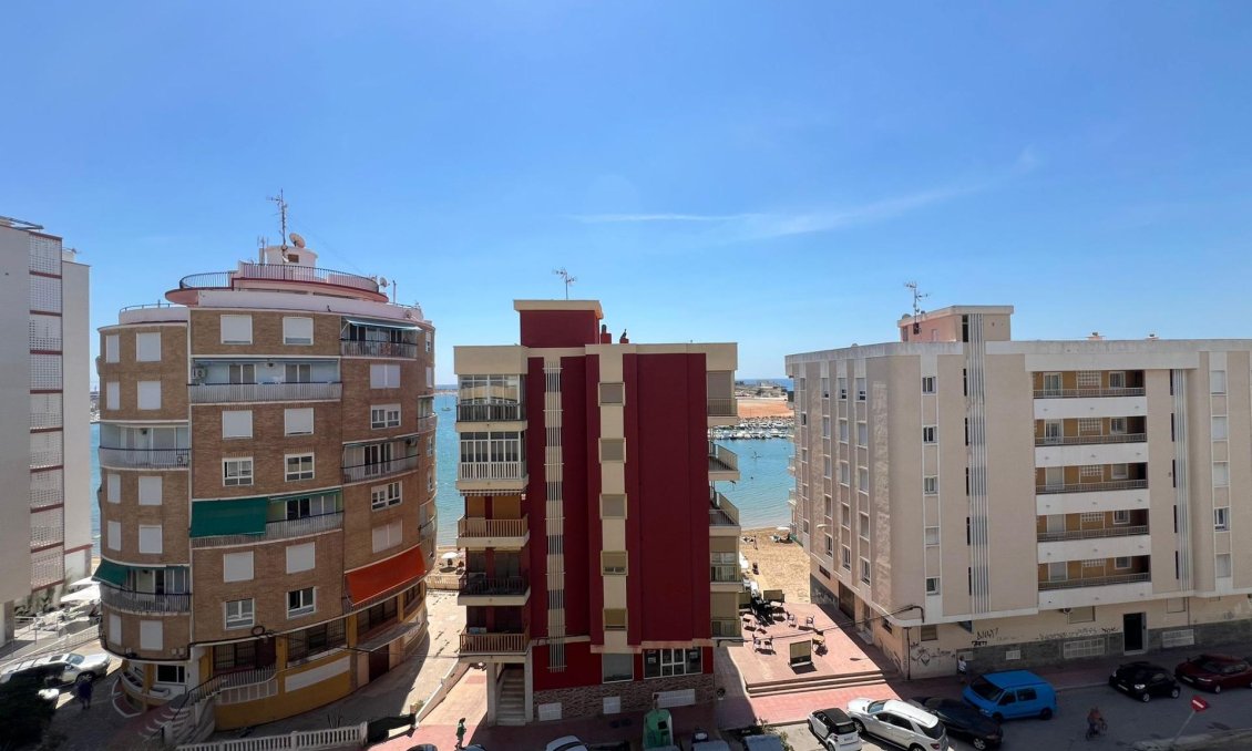 Segunda mano - Apartamento -
Torrevieja - El Acequión - Los Náufragos