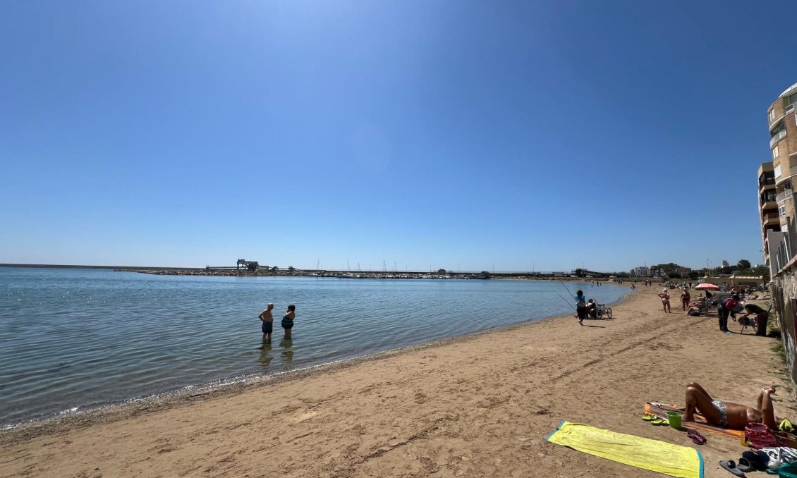 Segunda mano - Apartamento -
Torrevieja - El Acequión - Los Náufragos