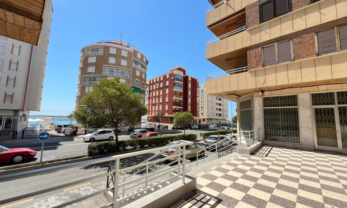 Segunda mano - Apartamento -
Torrevieja - El Acequión - Los Náufragos
