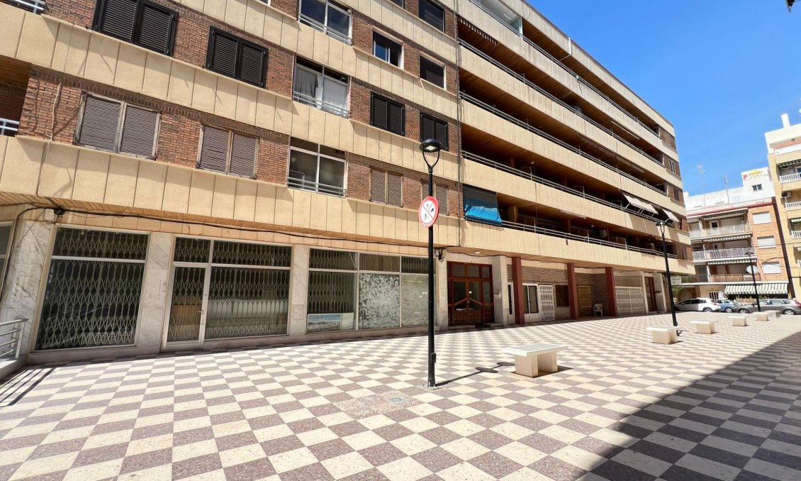 Segunda mano - Apartamento -
Torrevieja - El Acequión - Los Náufragos