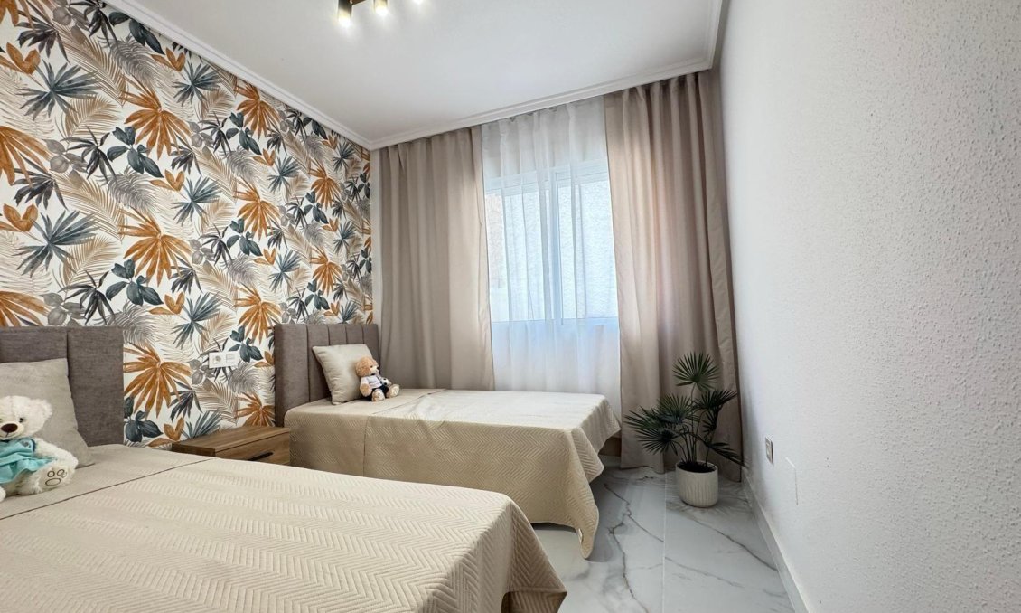 Wiederverkauf - Wohnung -
Torrevieja - Playa de los Locos