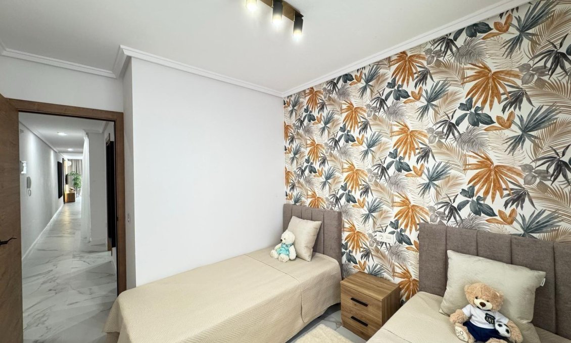 Wiederverkauf - Wohnung -
Torrevieja - Playa de los Locos