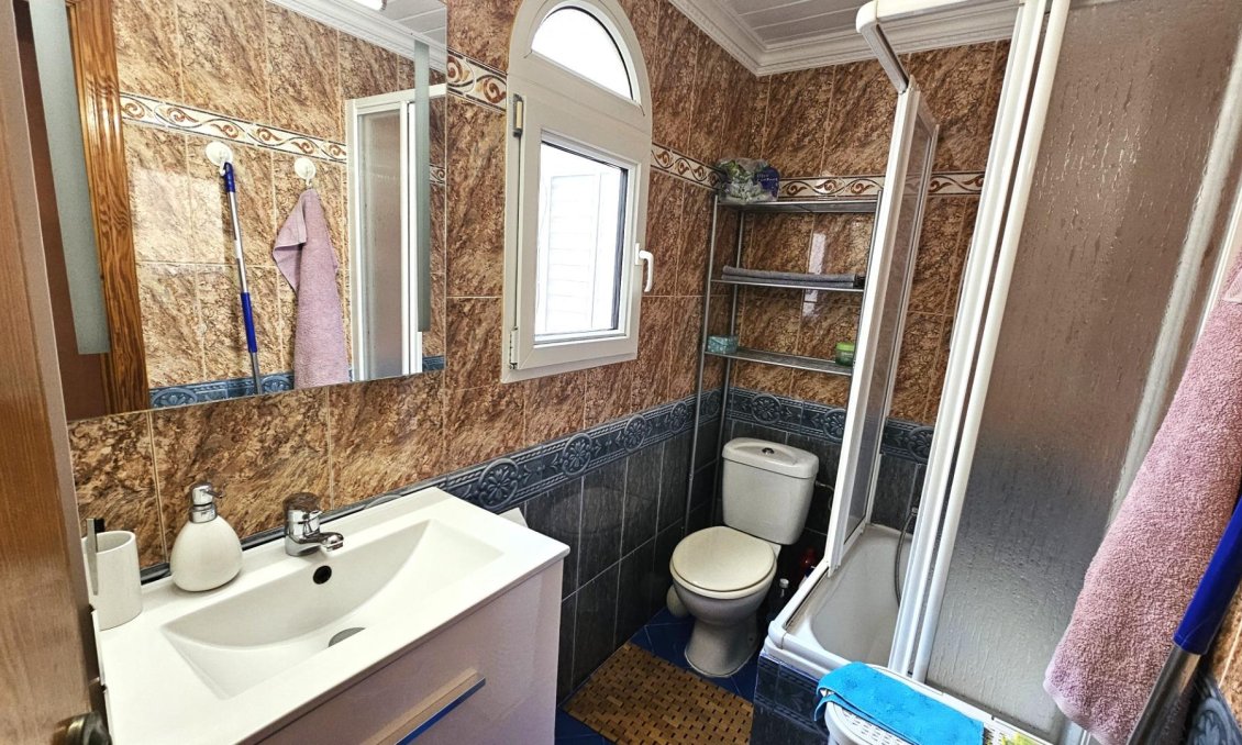 Segunda mano - Apartamento -
Torrevieja - Centro