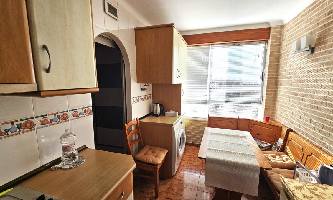 Segunda mano - Apartamento -
Torrevieja - Centro