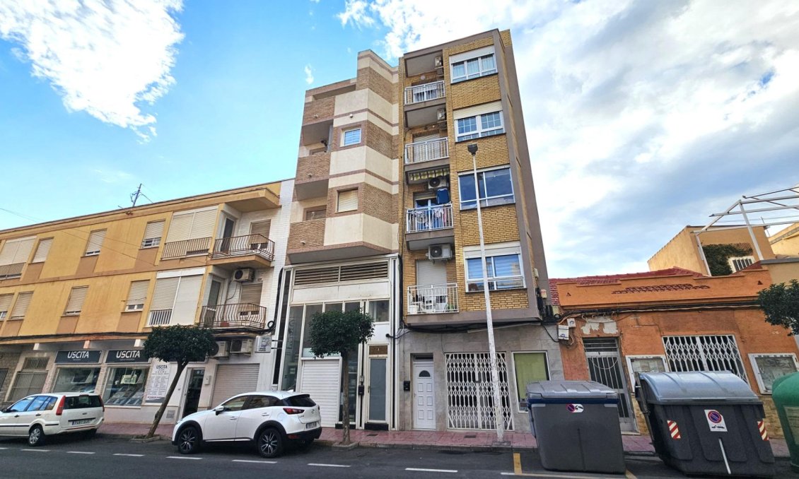 Segunda mano - Apartamento -
Torrevieja - Centro