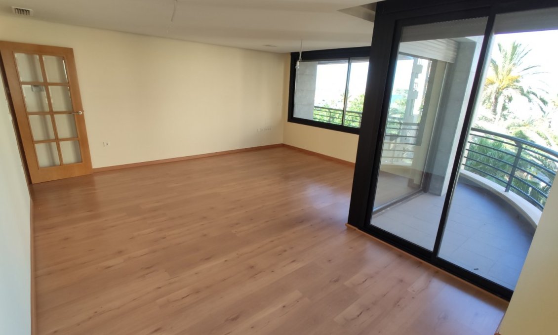 Segunda mano - Apartamento -
Torrevieja - Puerto