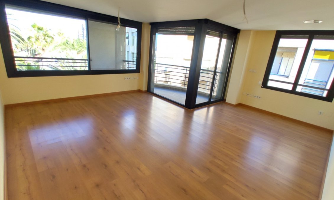 Segunda mano - Apartamento -
Torrevieja - Puerto