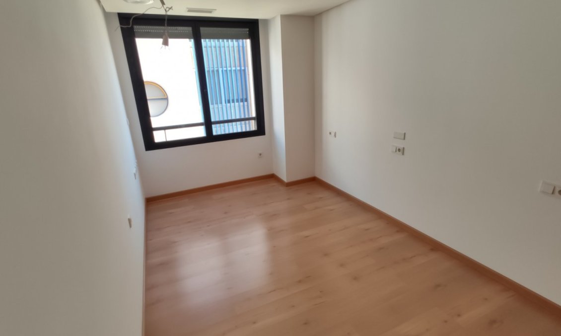 Segunda mano - Apartamento -
Torrevieja - Puerto