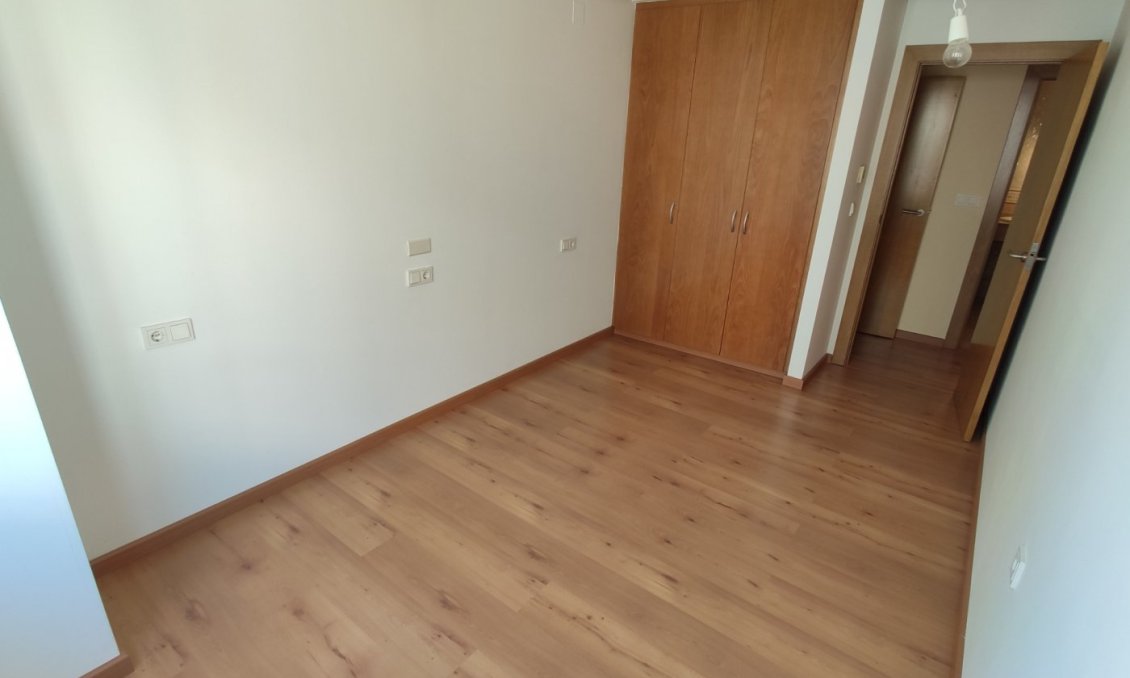 Segunda mano - Apartamento -
Torrevieja - Puerto