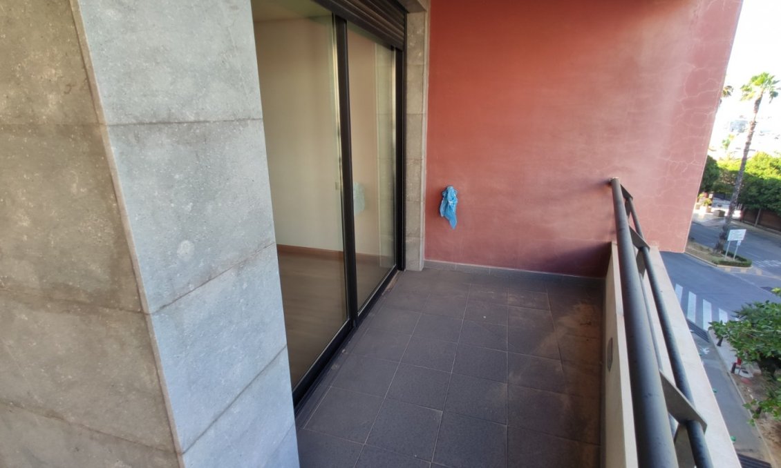 Segunda mano - Apartamento -
Torrevieja - Puerto