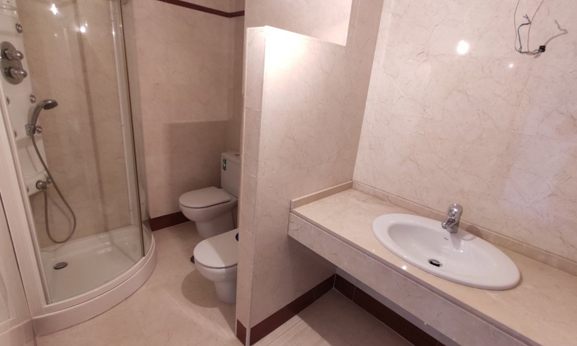 Segunda mano - Apartamento -
Torrevieja - Puerto