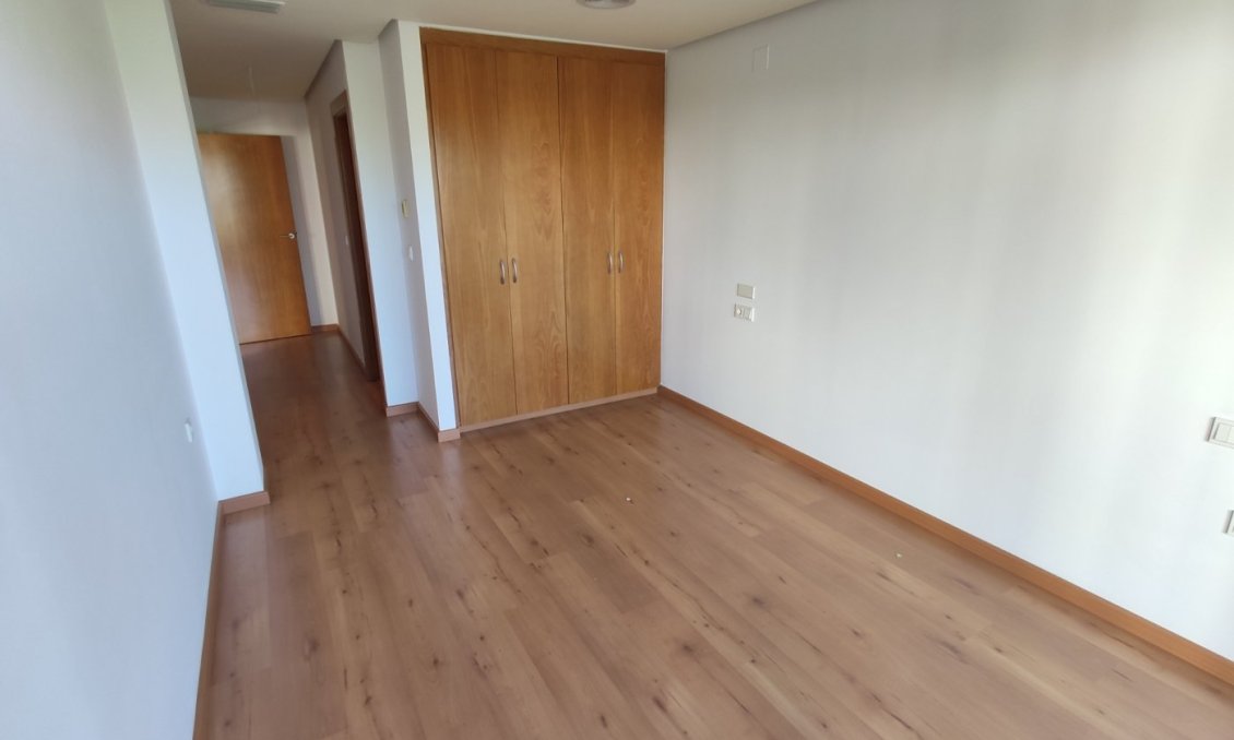 Segunda mano - Apartamento -
Torrevieja - Puerto