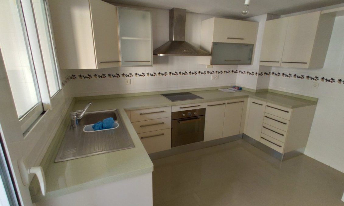 Segunda mano - Apartamento -
Torrevieja - Puerto