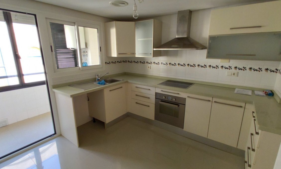 Segunda mano - Apartamento -
Torrevieja - Puerto