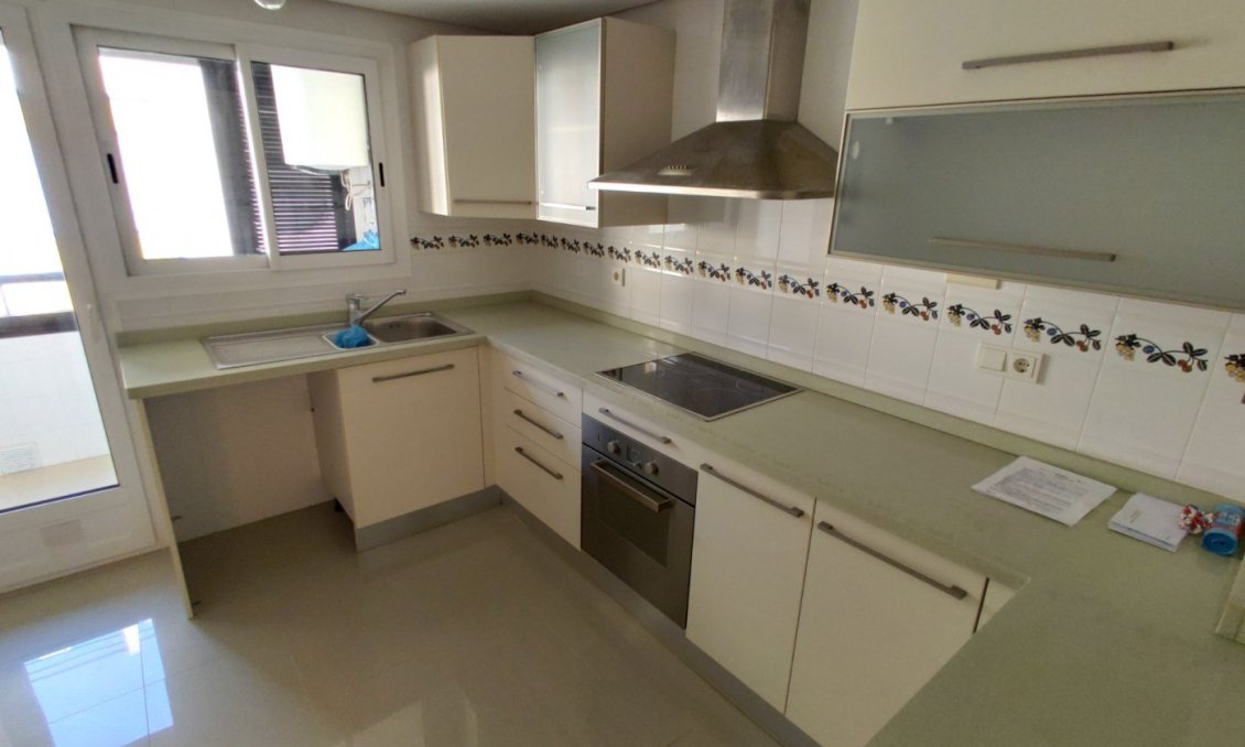 Segunda mano - Apartamento -
Torrevieja - Puerto