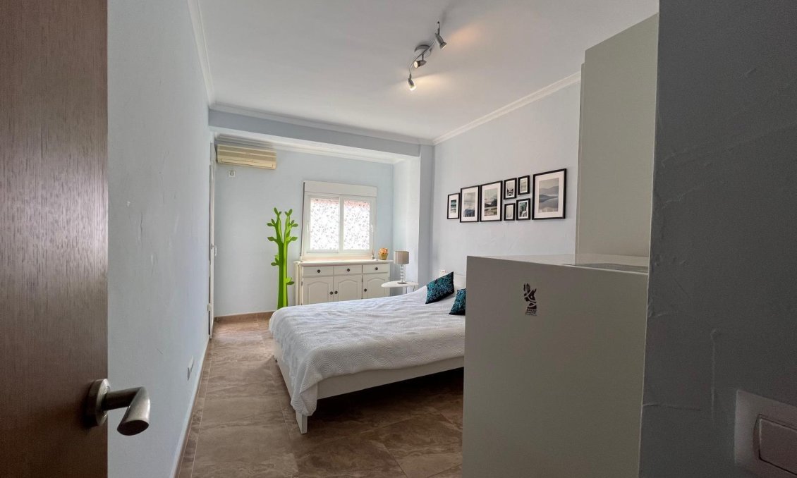 Segunda mano - Apartamento -
Torrevieja - Estacion De Autobuses