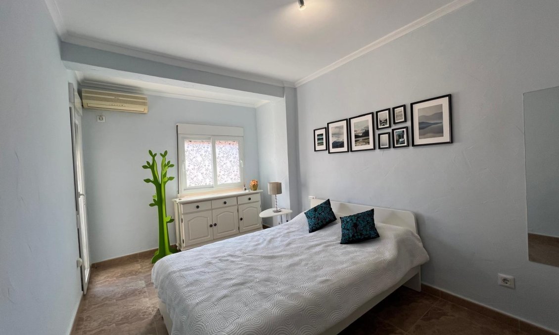 Segunda mano - Apartamento -
Torrevieja - Estacion De Autobuses