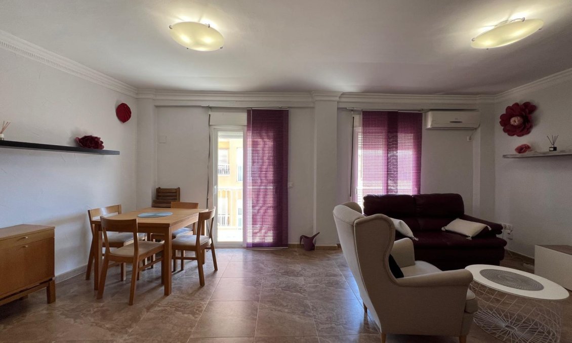 Segunda mano - Apartamento -
Torrevieja - Estacion De Autobuses