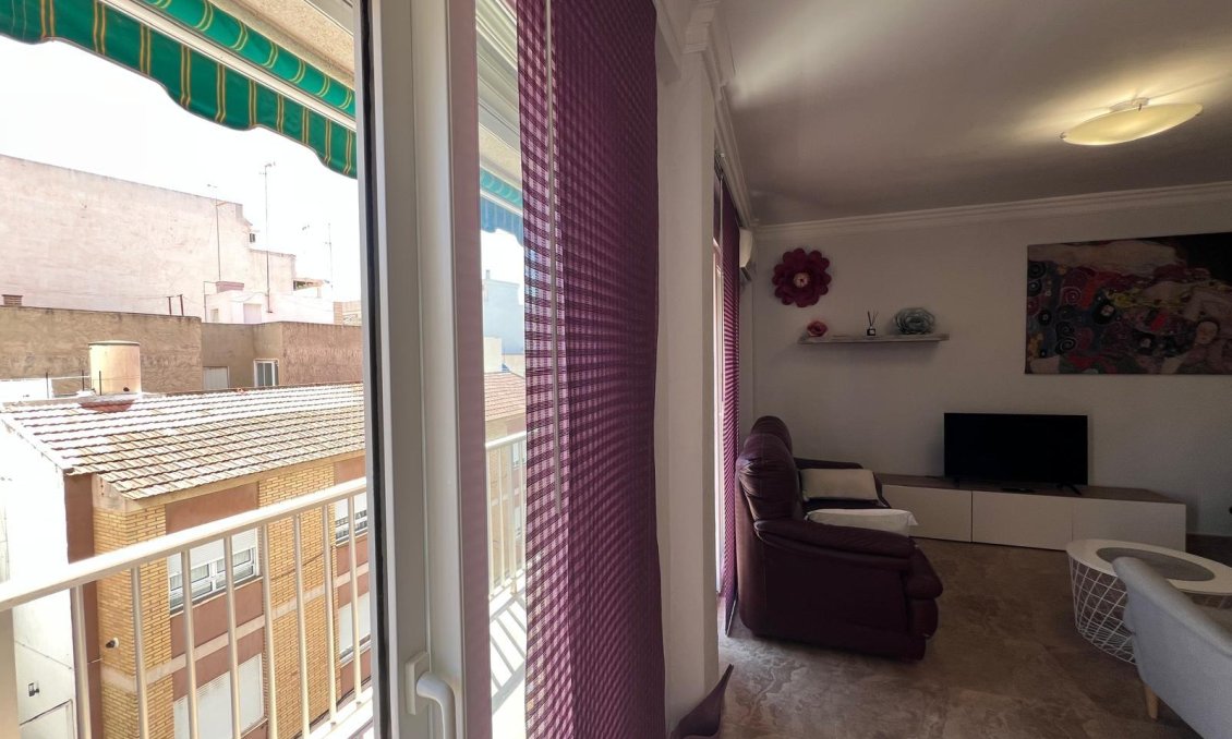 Segunda mano - Apartamento -
Torrevieja - Estacion De Autobuses
