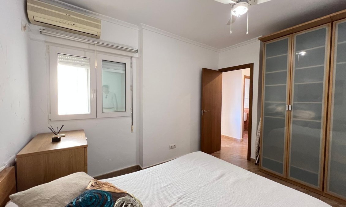 Segunda mano - Apartamento -
Torrevieja - Estacion De Autobuses