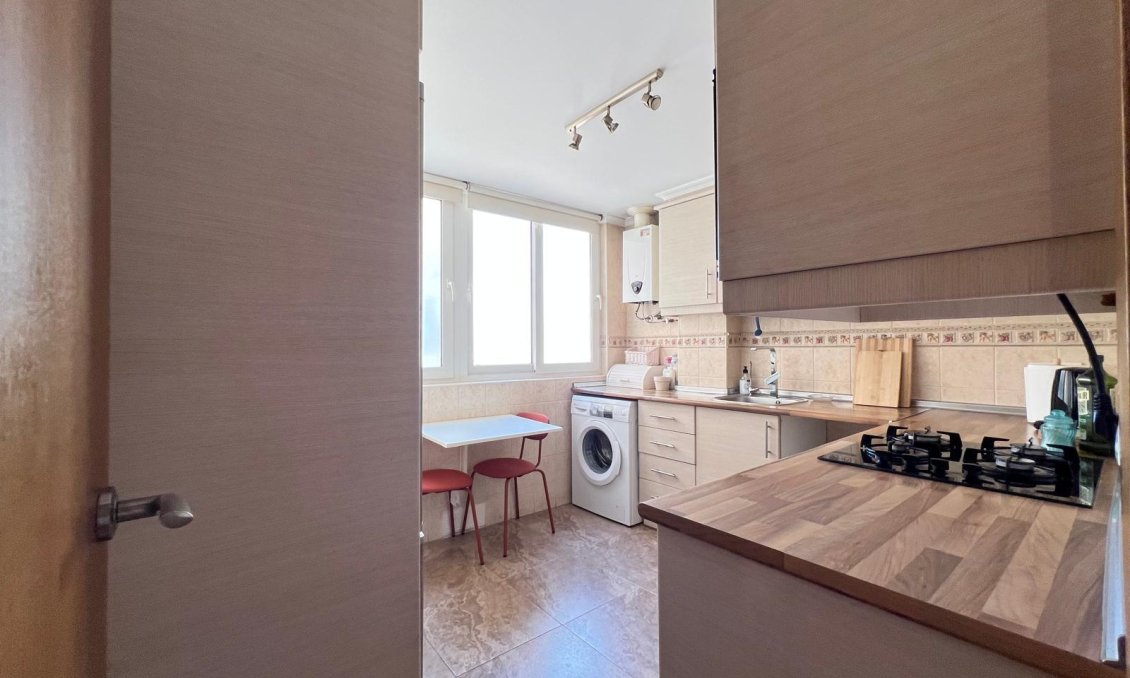 Segunda mano - Apartamento -
Torrevieja - Estacion De Autobuses