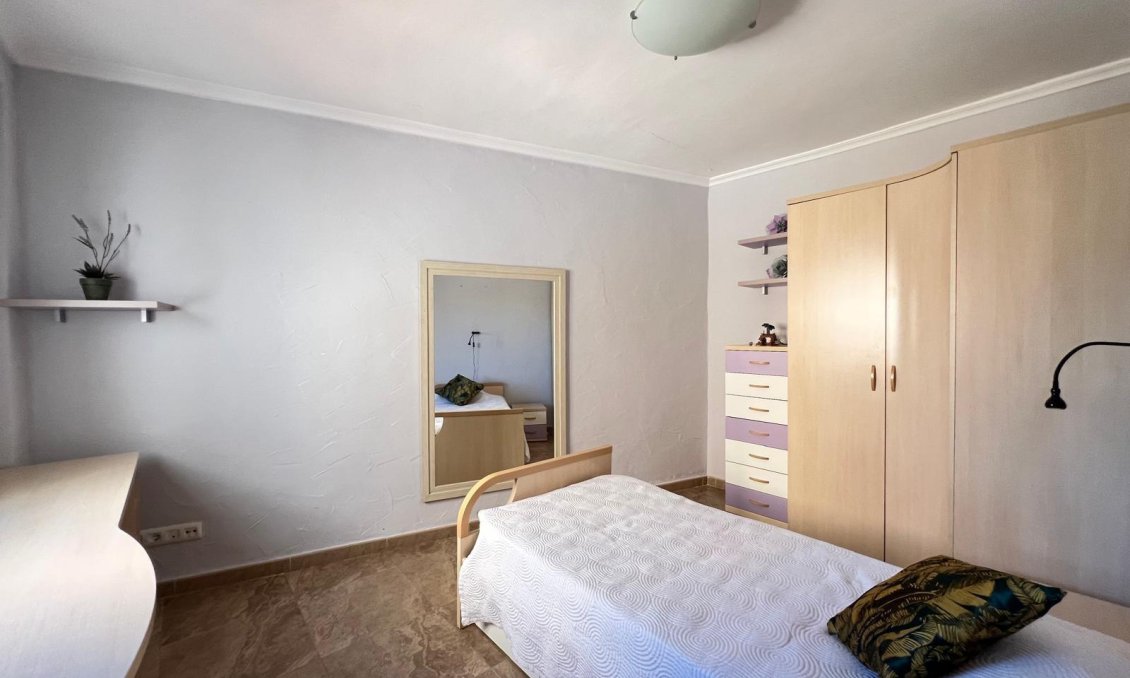 Segunda mano - Apartamento -
Torrevieja - Estacion De Autobuses