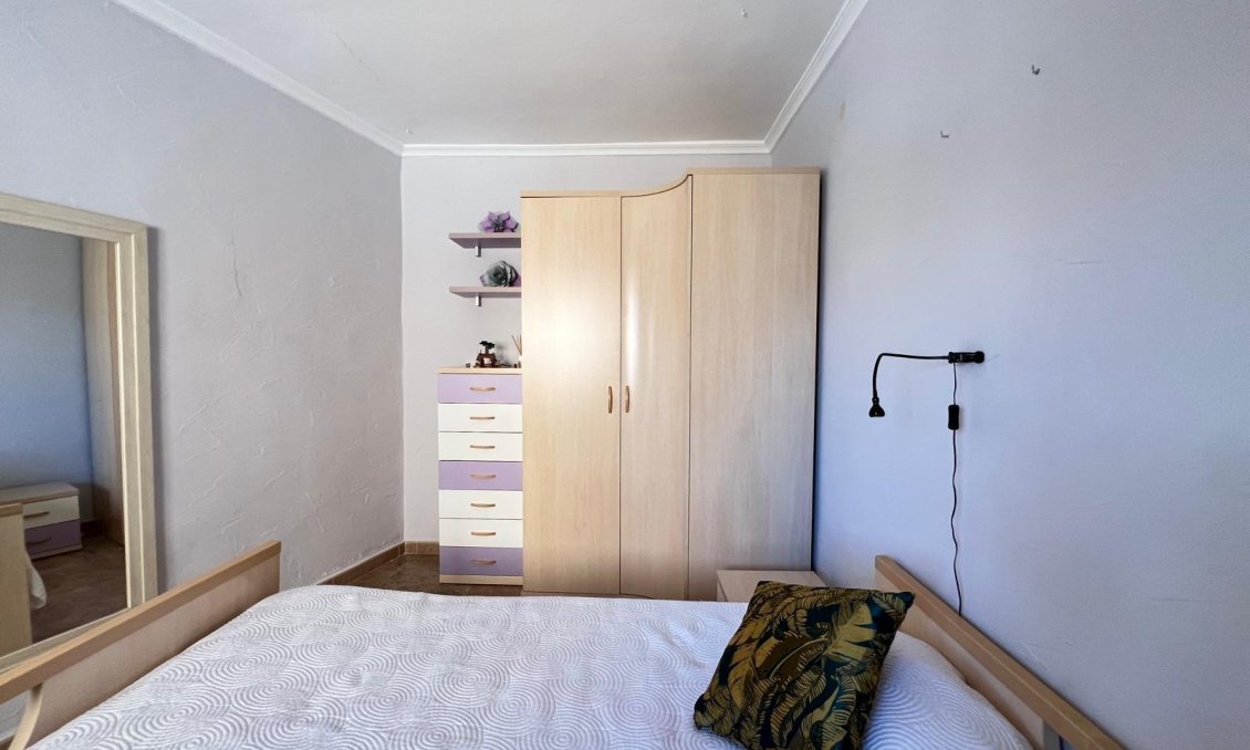 Segunda mano - Apartamento -
Torrevieja - Estacion De Autobuses