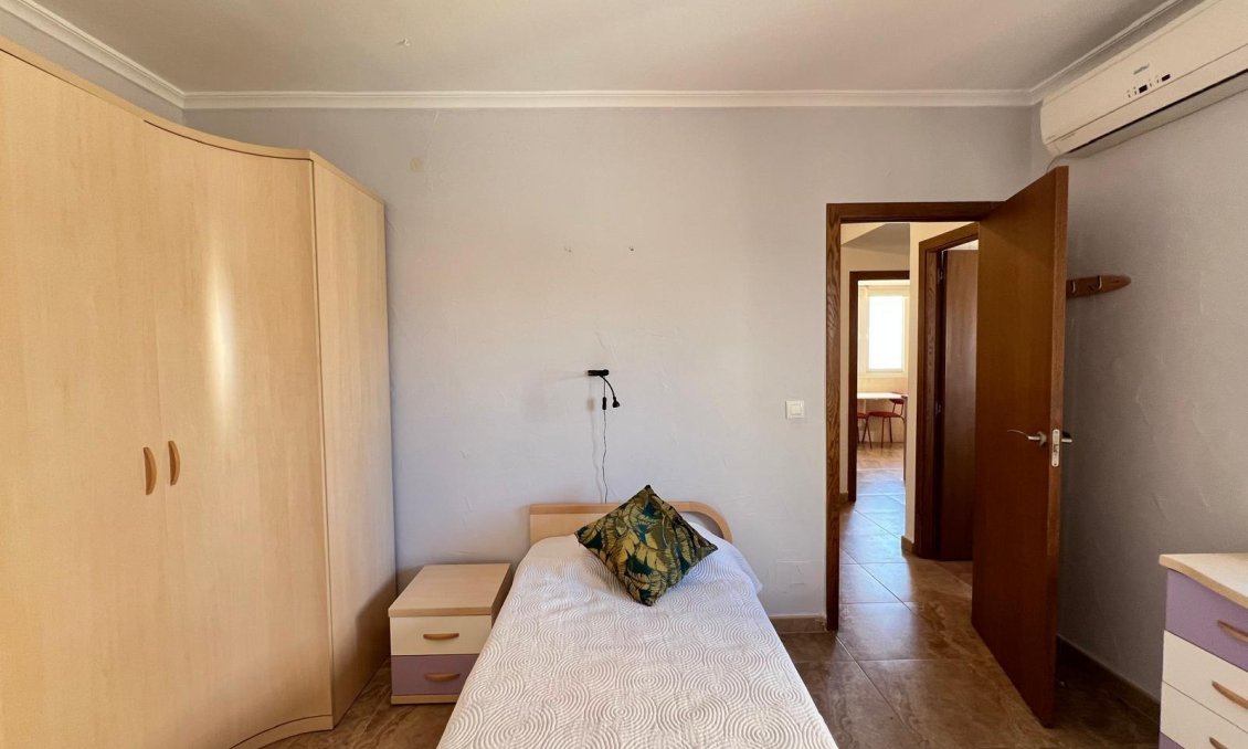 Segunda mano - Apartamento -
Torrevieja - Estacion De Autobuses