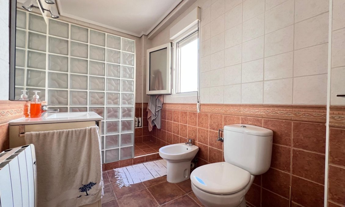 Segunda mano - Apartamento -
Torrevieja - Estacion De Autobuses