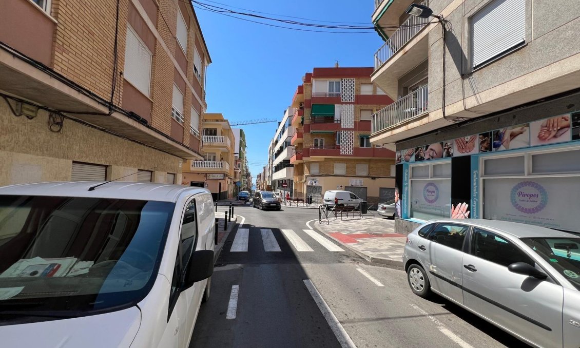 Segunda mano - Apartamento -
Torrevieja - Estacion De Autobuses