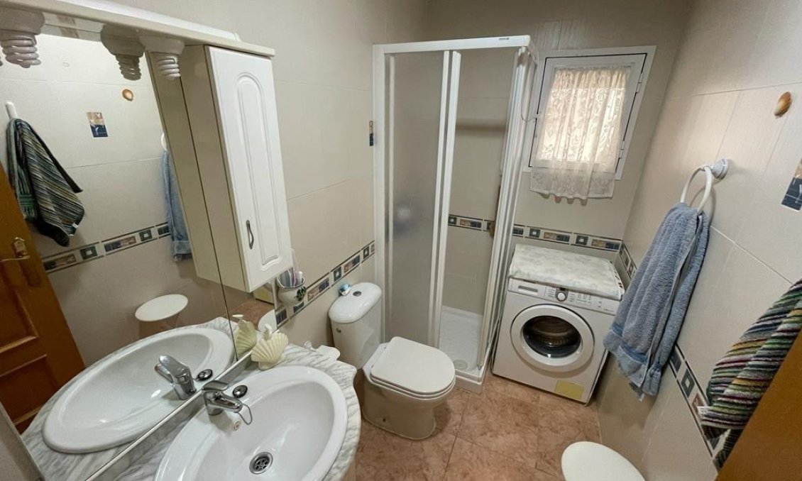 Segunda mano - Apartamento -
Torrevieja - Estacion De Autobuses